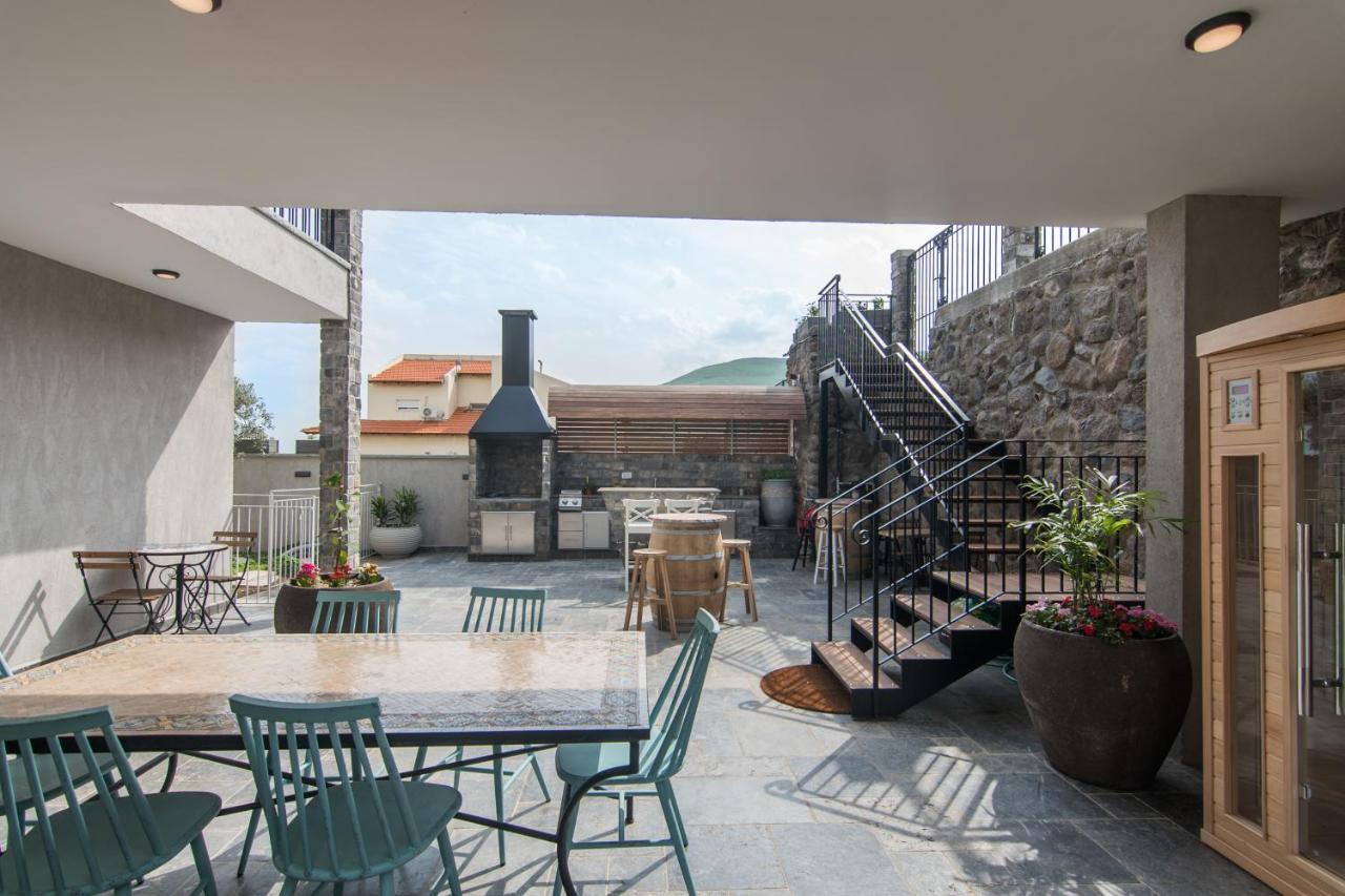 Terra Nova: Lakeside Villa with Private Pool, Jacuzzi and Sauna Yavne'el Exterior photo