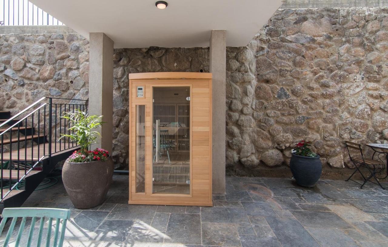 Terra Nova: Lakeside Villa with Private Pool, Jacuzzi and Sauna Yavne'el Exterior photo